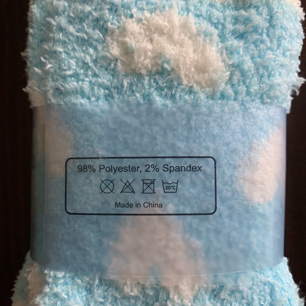 FREE with any bundle! brand new fuzzy socks - Picture 3 of 3